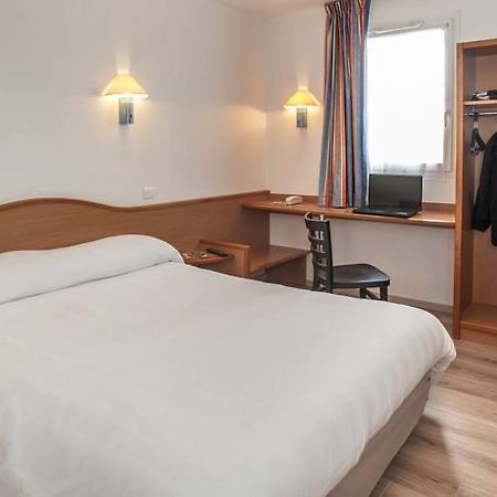 Brit Hotel Essentiel Cahors Nord Rum bild